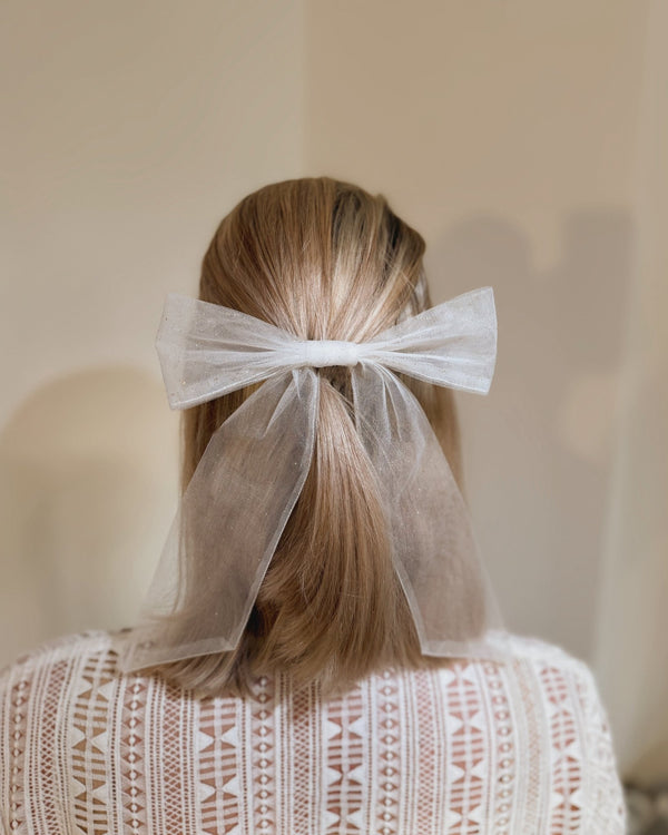 Cherie Braut Haarschleife aus Tüll mit Glitzer - weddorable