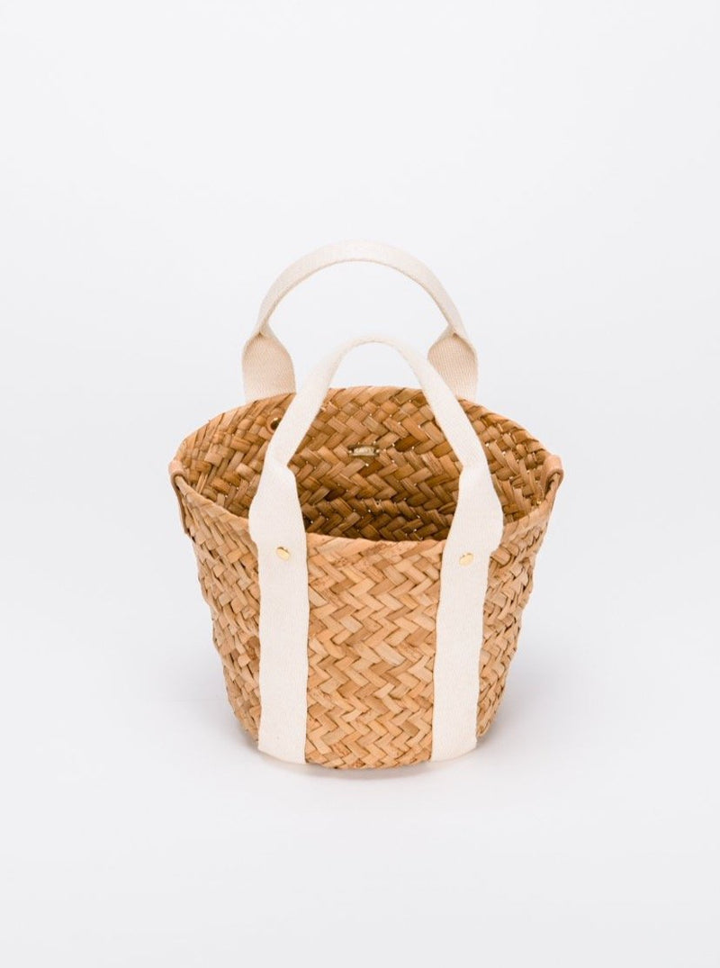 Mini Colbie Tote aus geflochtenem Stroh - weddorable